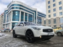 Infinity FX35  - Аренда автомобилей с водителем в Екатеринбурге | АвтоЛюкс