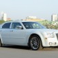 Chrysler 300C белый на свадьбу - Аренда автомобилей с водителем в Екатеринбурге | АвтоЛюкс