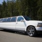 Ford Excursion белый 26 мест на свадьбу - Аренда автомобилей с водителем в Екатеринбурге | АвтоЛюкс